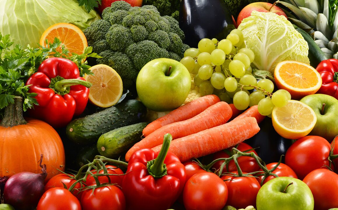 Im Falle einer Verschlimmerung der Blasenentzündung sollte der Speiseplan frisches Obst und Gemüse enthalten