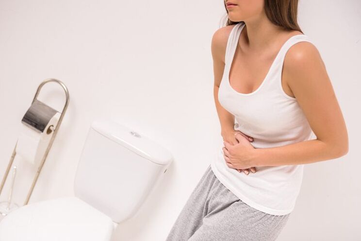 Symptome einer Blasenentzündung bei Frauen sind Schmerzen im Unterbauch und häufiges Wasserlassen